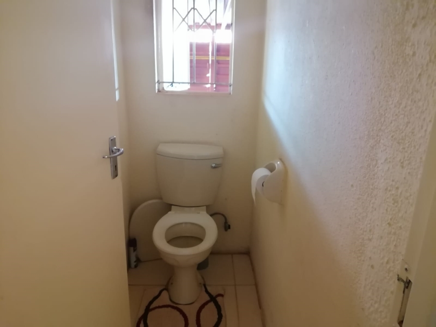 To Let 3 Bedroom Property for Rent in Tlhabane West North West